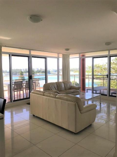 Sunrise Luxury Apartments フォースター エクステリア 写真